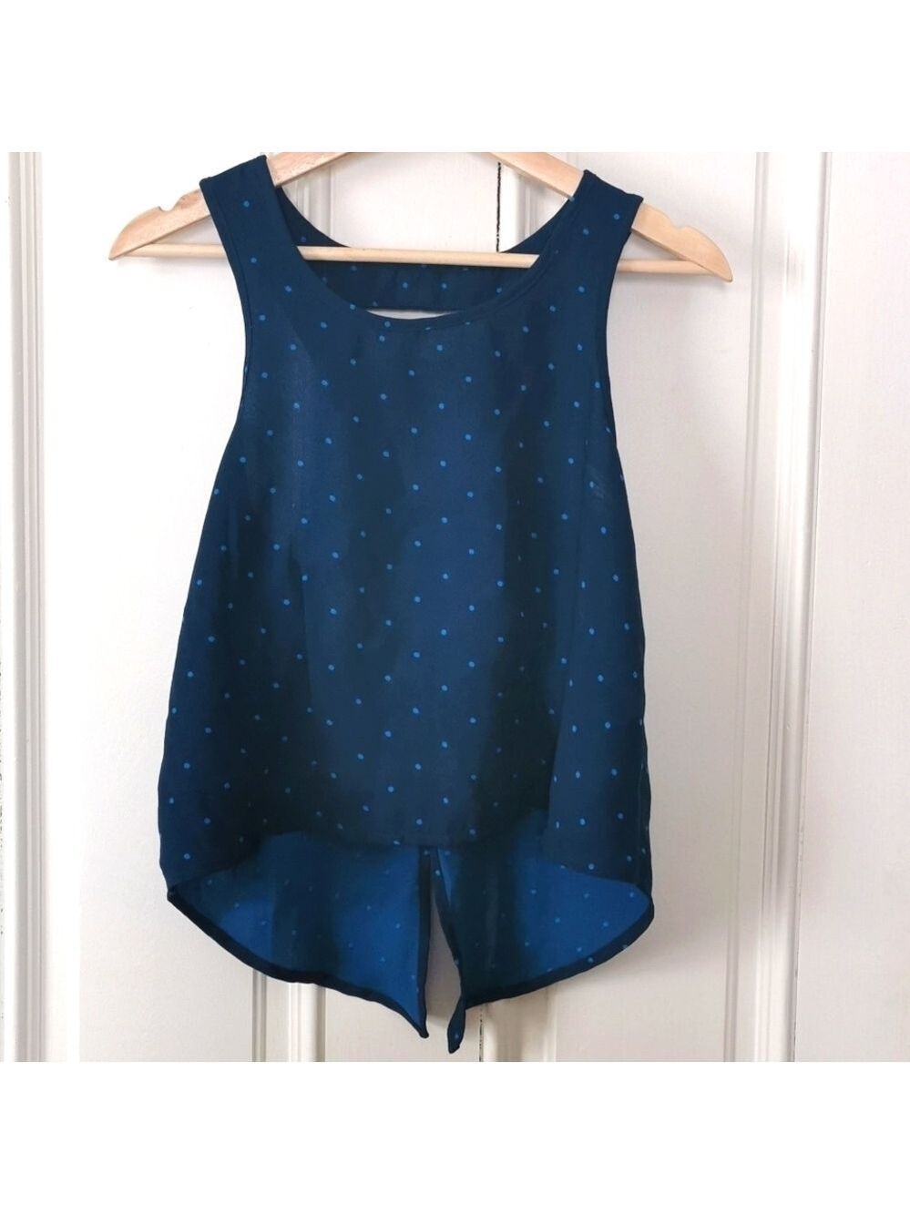 Cute flowy Vera Moda Navy polka-dot blouse. Size XS. EUC